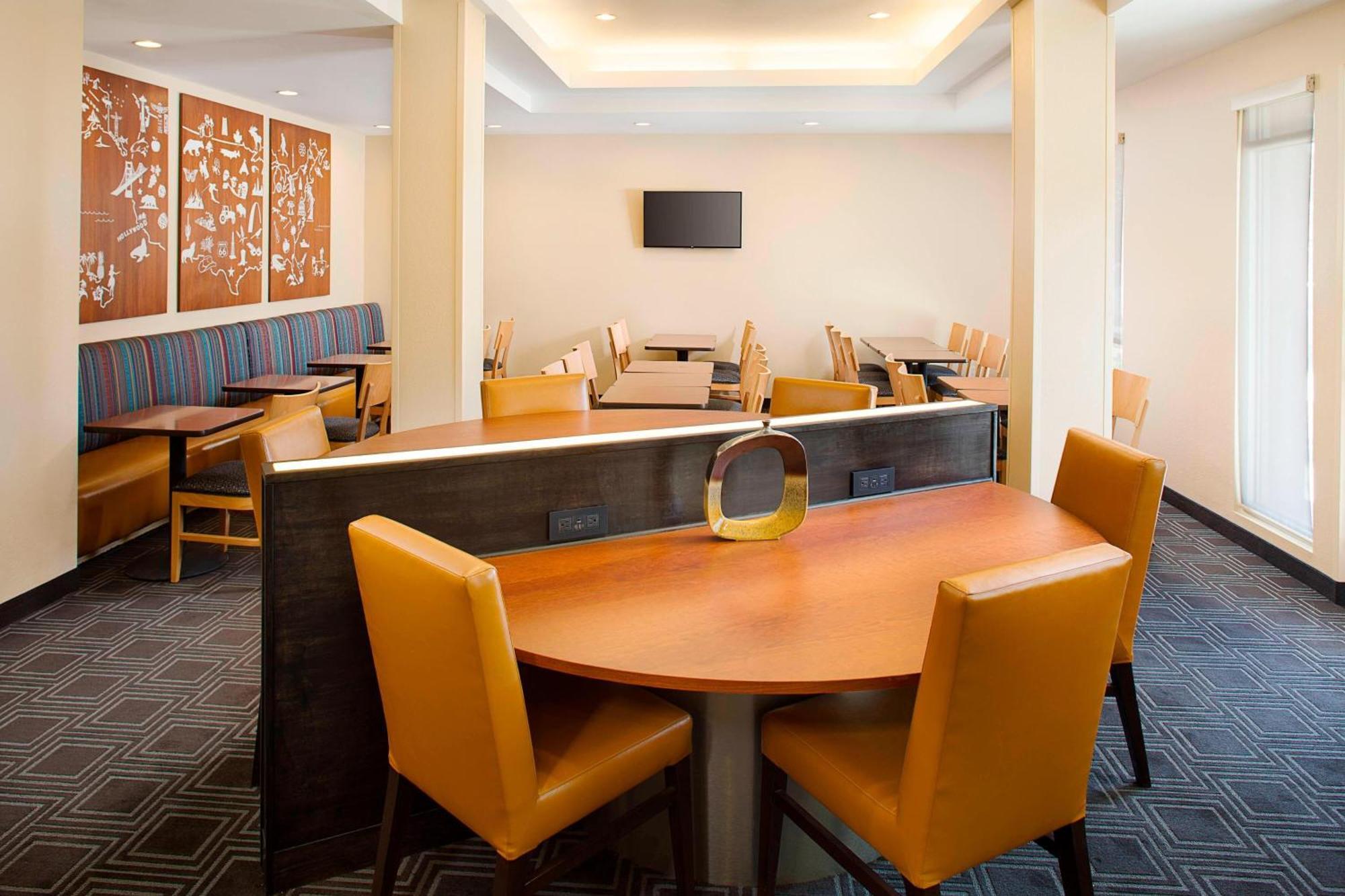 Towneplace Suites By Marriott Phoenix Goodyear Εξωτερικό φωτογραφία