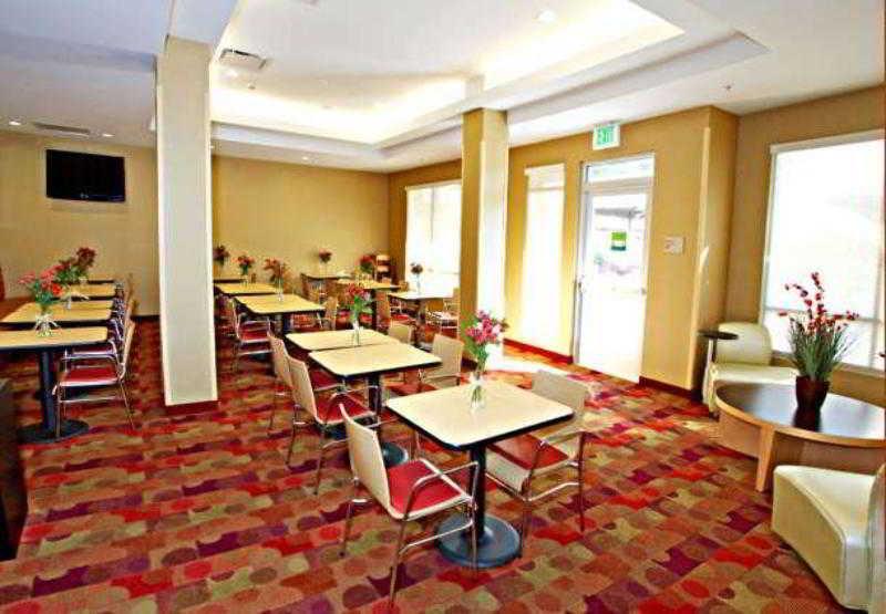 Towneplace Suites By Marriott Phoenix Goodyear Εστιατόριο φωτογραφία